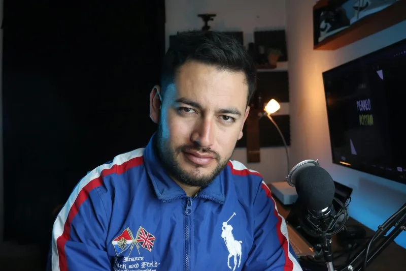 The Moment Americans Decided to Become Walking Billboards — and Never Looked Back